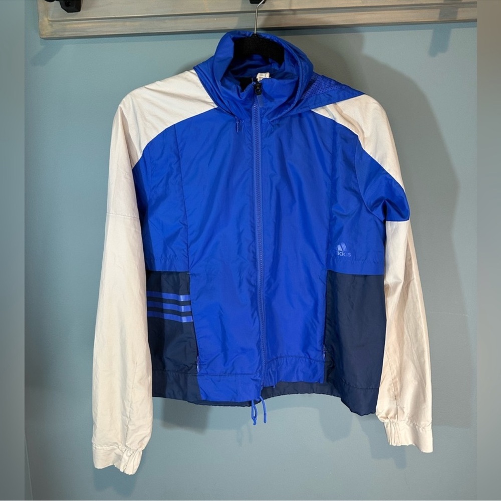Adidas 3-Stripes Lightweight Cropped Windbreaker Jacket in Blue/Light Grey